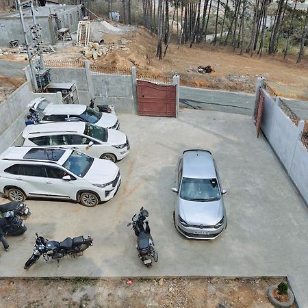 Xtsy Travellers Hostel 西隆 外观 照片