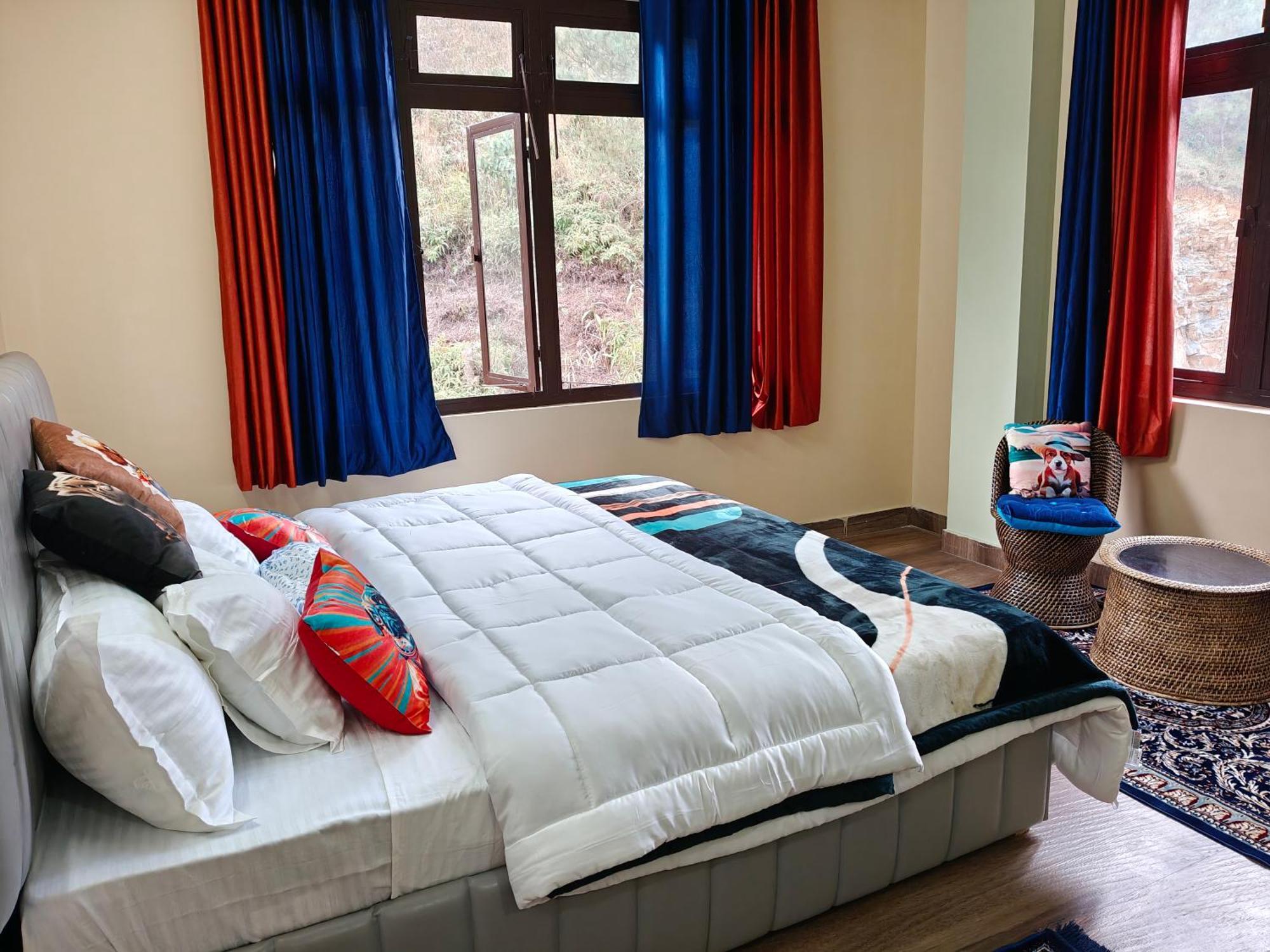 Xtsy Travellers Hostel 西隆 客房 照片
