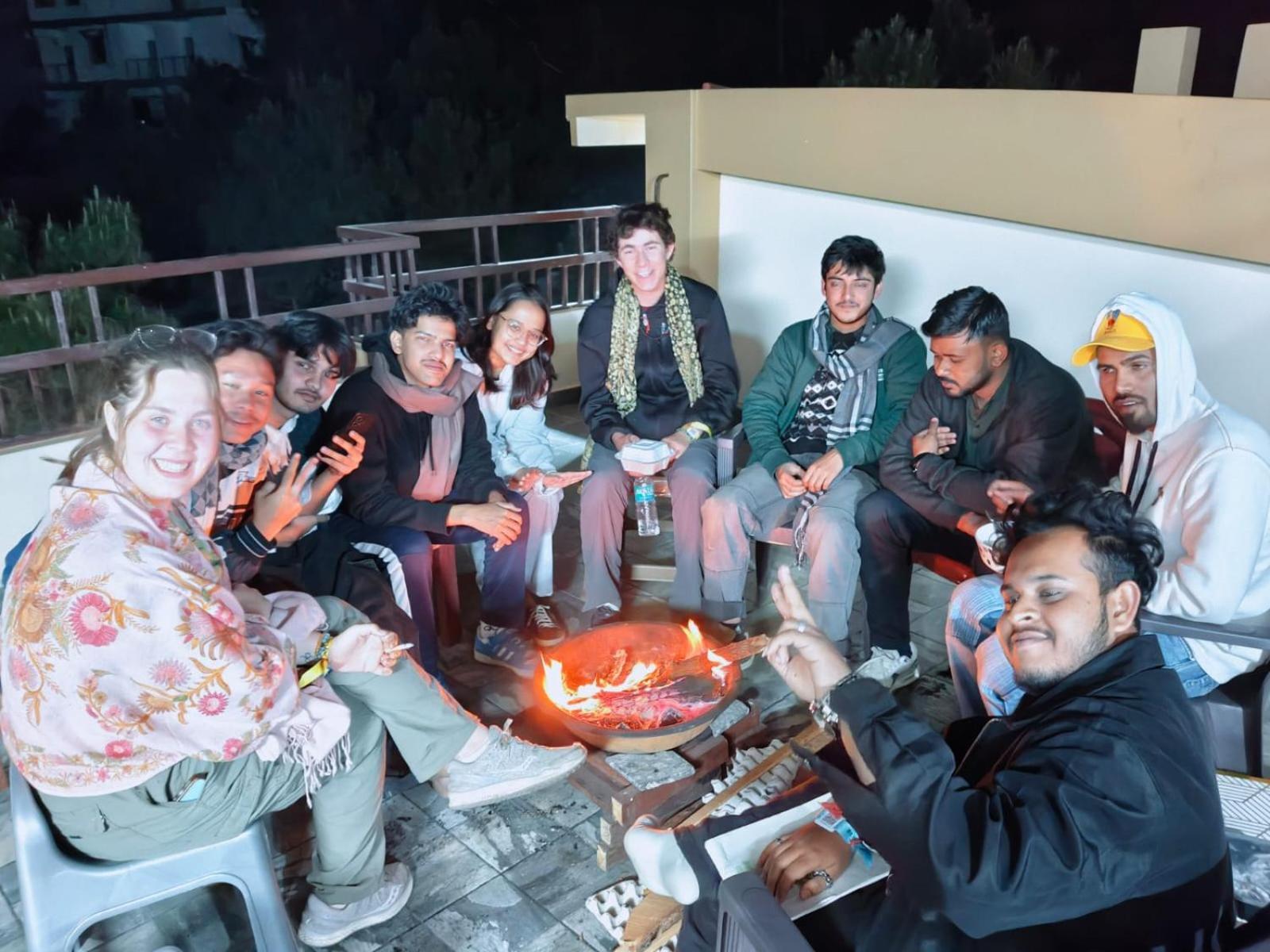 Xtsy Travellers Hostel 西隆 外观 照片