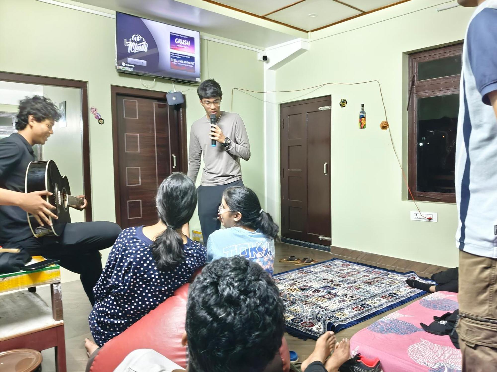 Xtsy Travellers Hostel 西隆 外观 照片