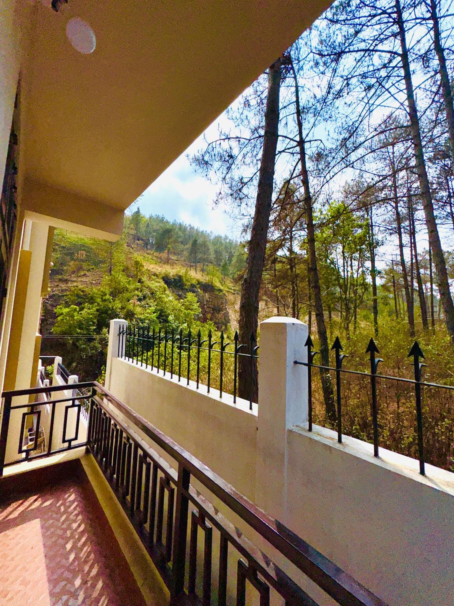 Xtsy Travellers Hostel 西隆 外观 照片