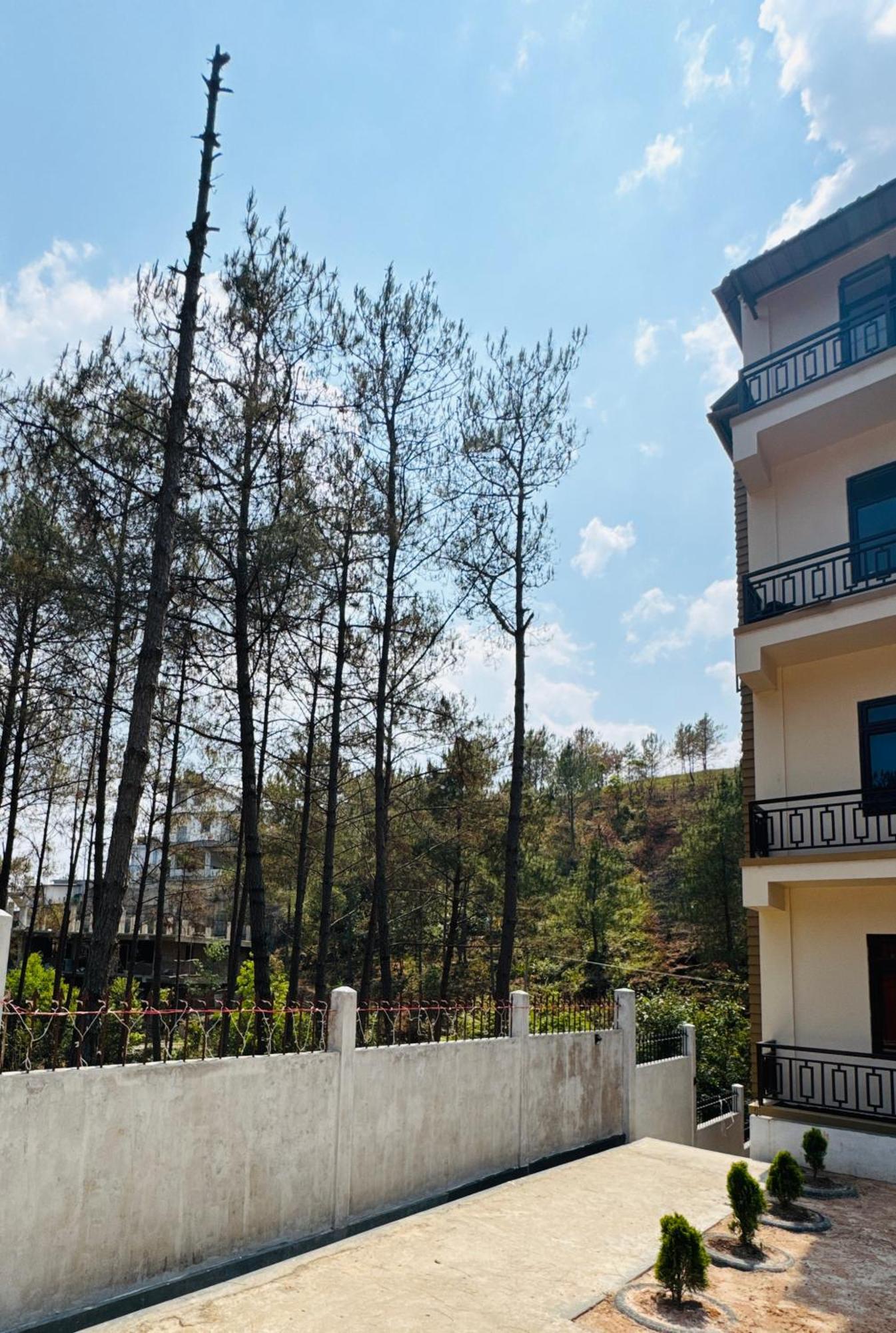 Xtsy Travellers Hostel 西隆 外观 照片