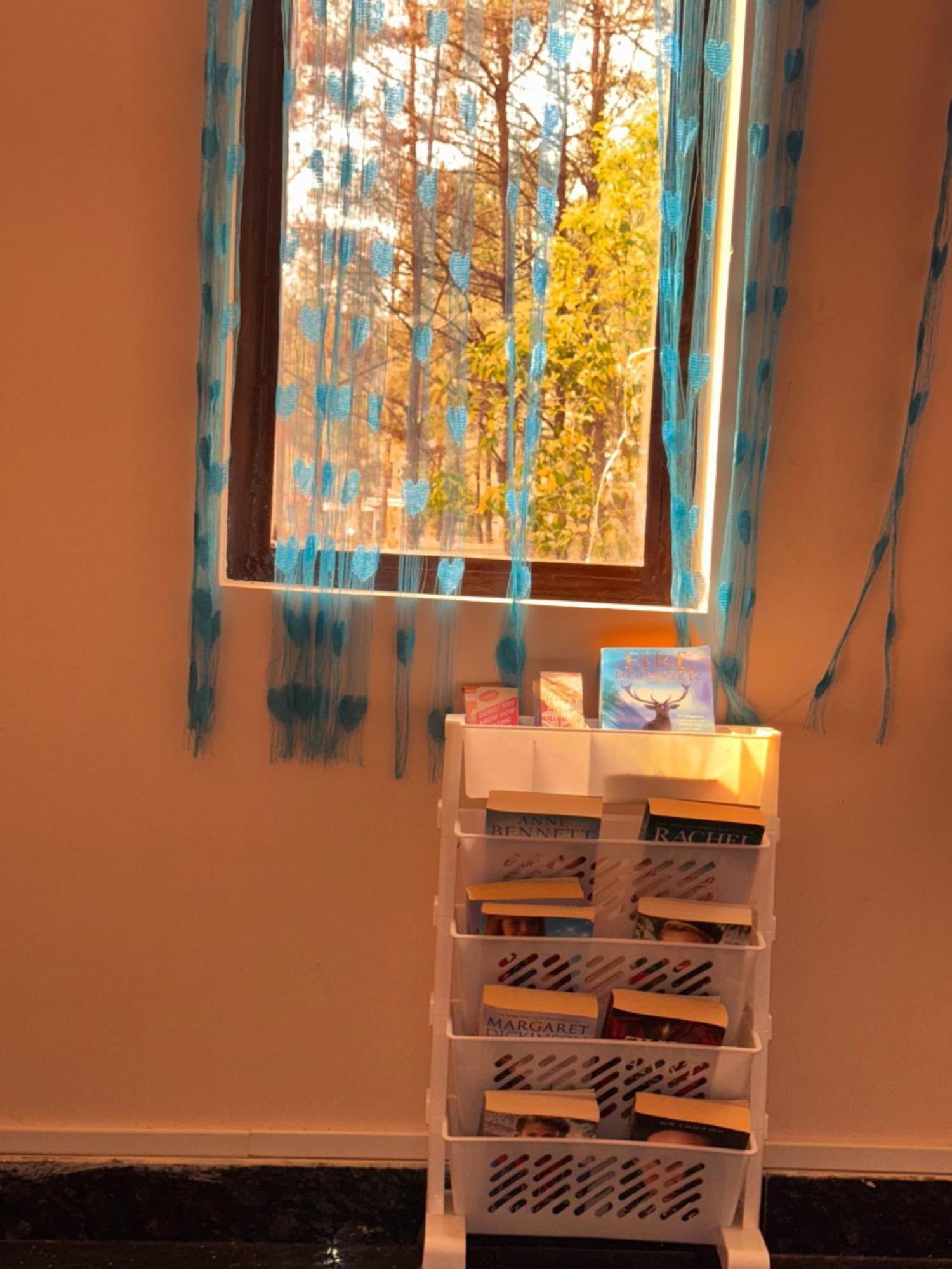 Xtsy Travellers Hostel 西隆 外观 照片