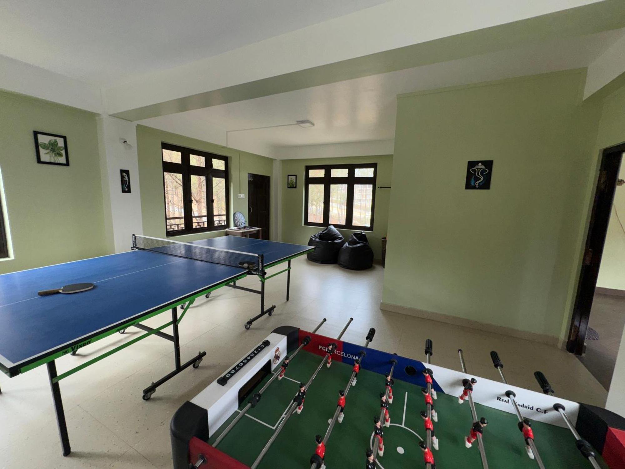 Xtsy Travellers Hostel 西隆 外观 照片