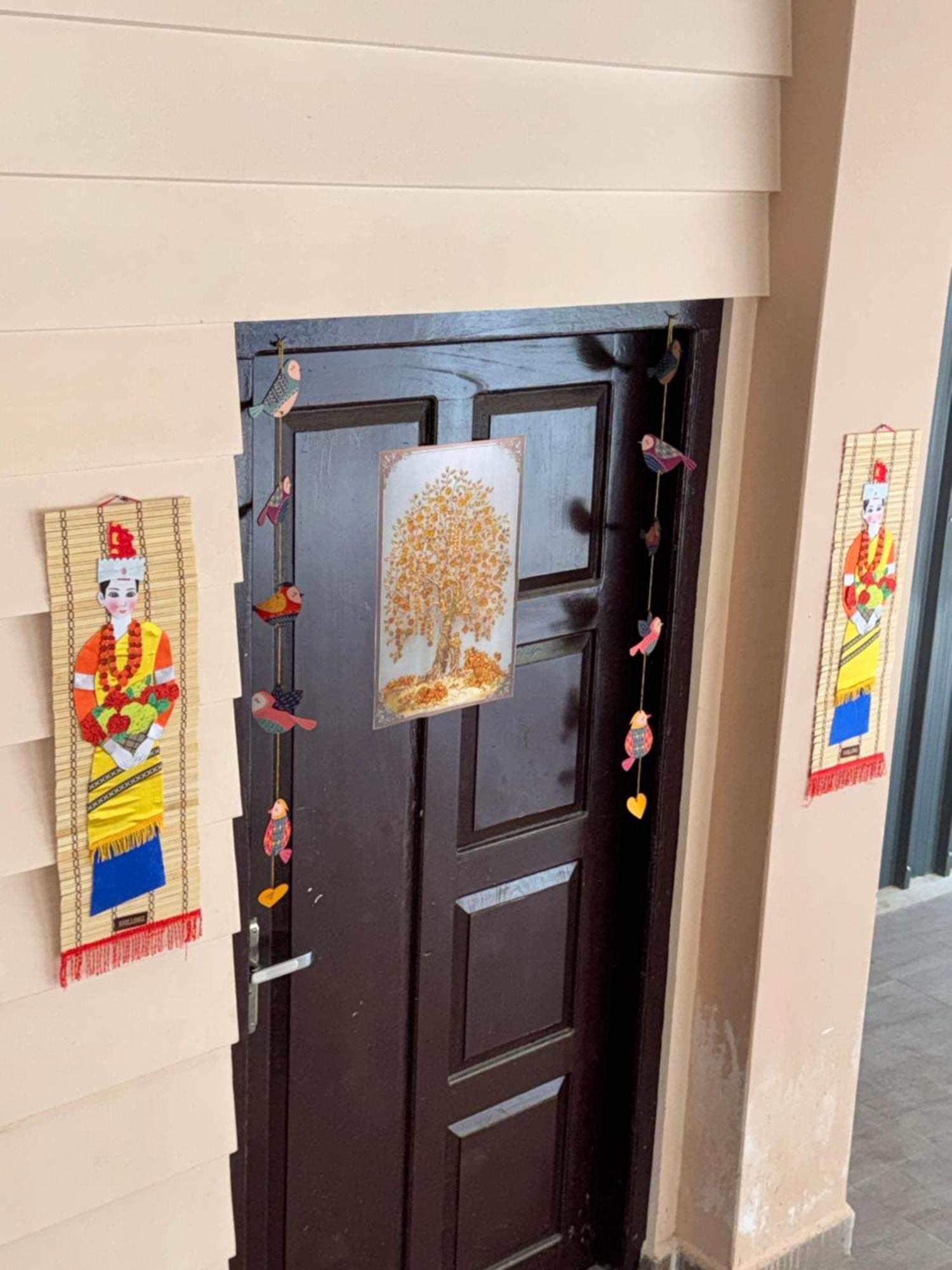 Xtsy Travellers Hostel 西隆 外观 照片
